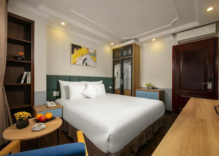 C\'Bon Hotel Do Quang